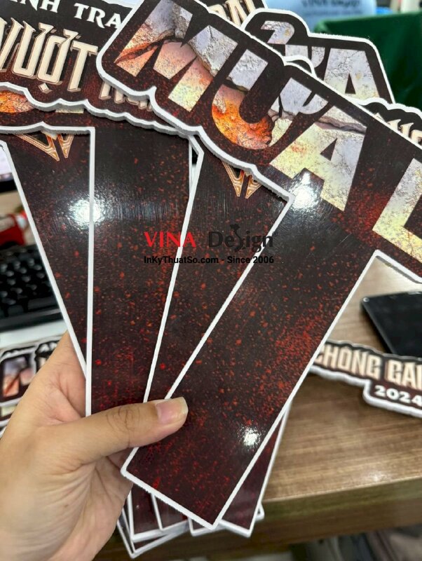 In hashtag cầm tay Mưa Lửa phim tư liệu về Anh Trai Vượt Ngàn Chông Gai - INKTS3442