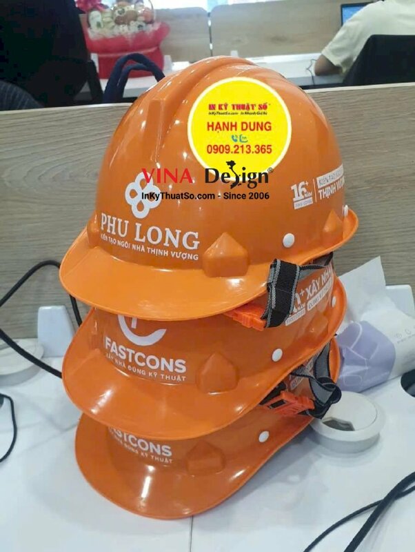 In nhãn slogan UV DTF bóc dán trực tiếp lên mũ bảo hộ lao động - INKTS3423