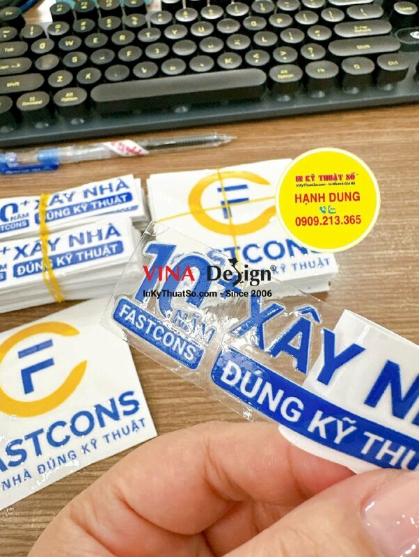 In nhãn slogan UV DTF bóc dán trực tiếp lên mũ bảo hộ lao động - INKTS3423