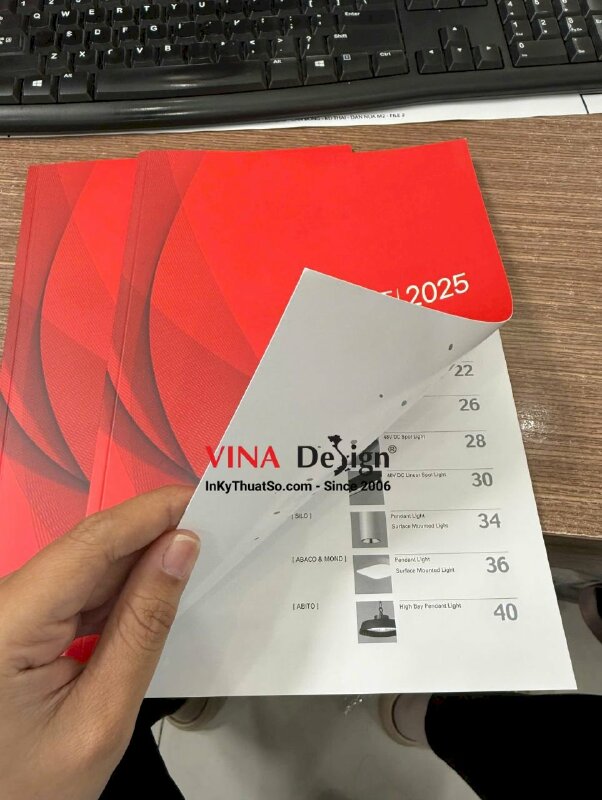In quyển catalogue product collection, dán keo gáy đứng - INKTS3434