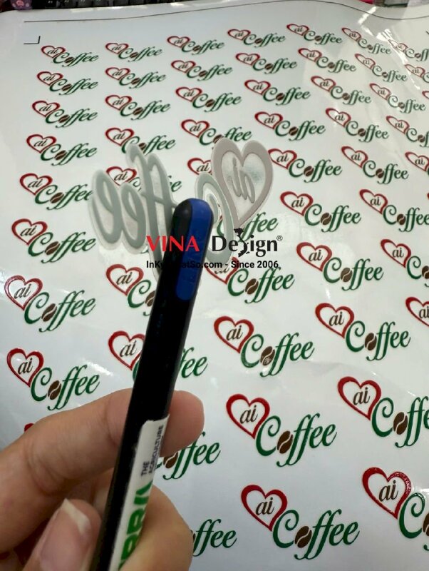 In tem logo dán lên túi giấy, decal trong in UV lót trắng theo file, có bế - INKTS3436