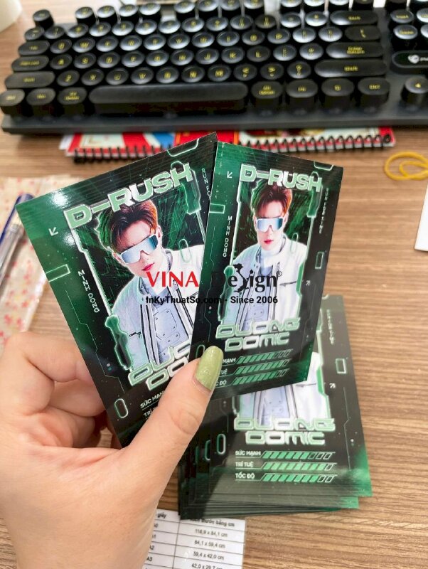 In thẻ staff chạy sự kiện Event Idol Dương Domic D-rush project support Minh Dong - run for time - INKTS3444