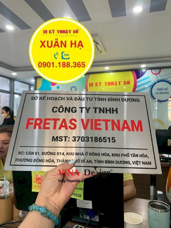 Bảng công ty inox mặt nhôm xước trắng, bảng hiệu cty 34x21cm in UV màu - INKTS1224