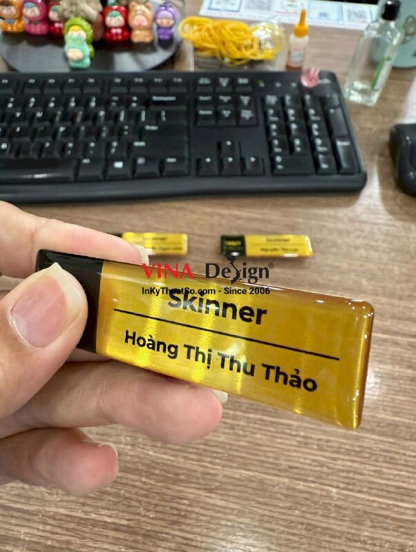 In bảng tên nam châm cài áo Skinner, thợ cắt cho salon tóc nam, hàng gửi đi Đồng Nai từ TPHCM - INKTS3470