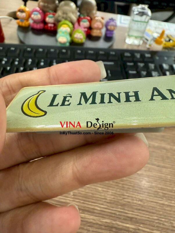 In bảng tên nhựa đổ keo gắn nam châm, nhận in số lượng ít - INKTS3521