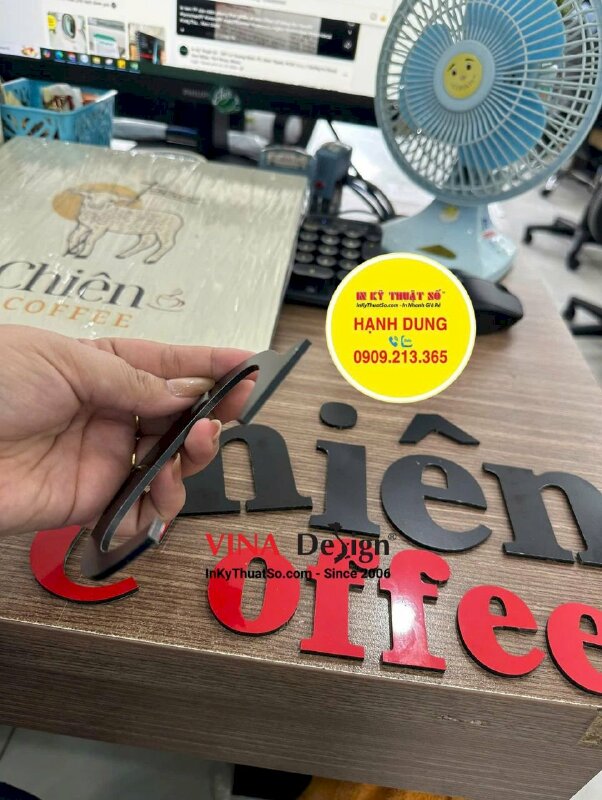 In combo bảng hiệu alu quán coffee: logo bảng hiệu tròn, vuông & chữ ghép tên quán - INKTS3480
