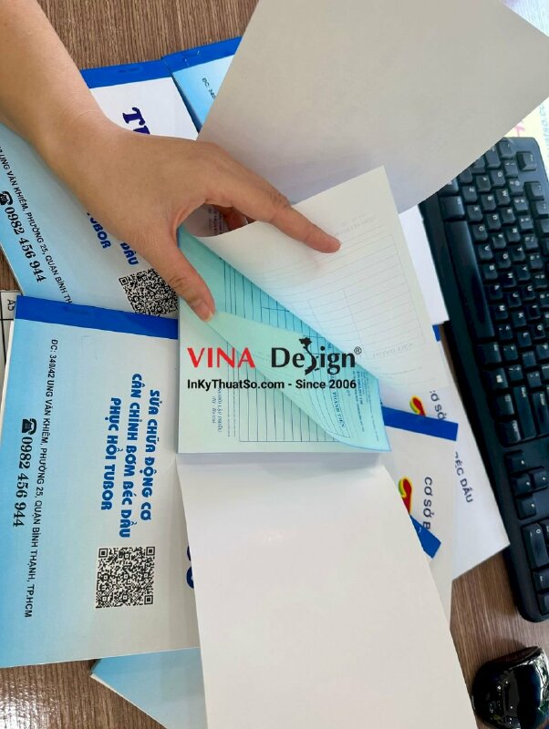 In hóa đơn bán lẻ 2 liên cho cơ sở bơm béc dầu, có in mặt bìa, có làm tay gấp lót lúc ghi hóa đơn - INKTS920