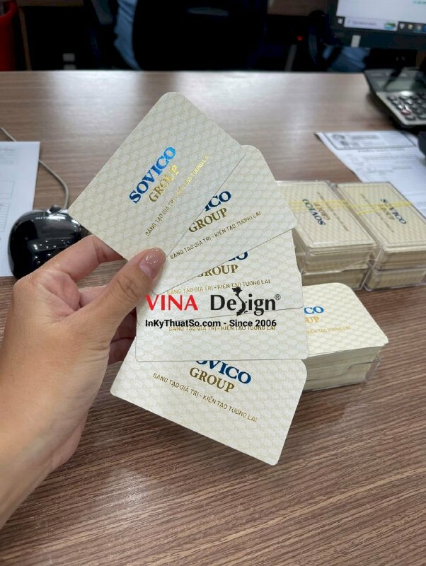 In name card ép kim chức danh Thư ký cấp cao Senior Secretary to the Chairwoman tập đoàn kinh tế đa ngành - INKTS3488