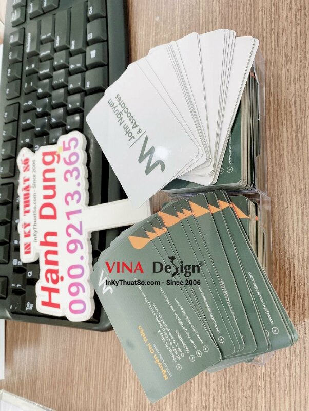 In name card nhựa bóng in 1 mặt, in name card luật sư điều hành - INKTS779
