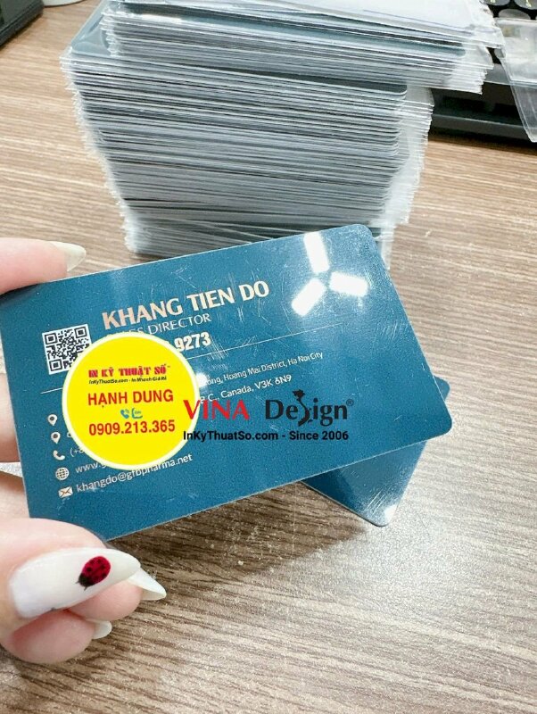 In name card nhựa chức danh Sales Director cho công ty sản xuất dược phẩm cho thú cưng - INKTS3511