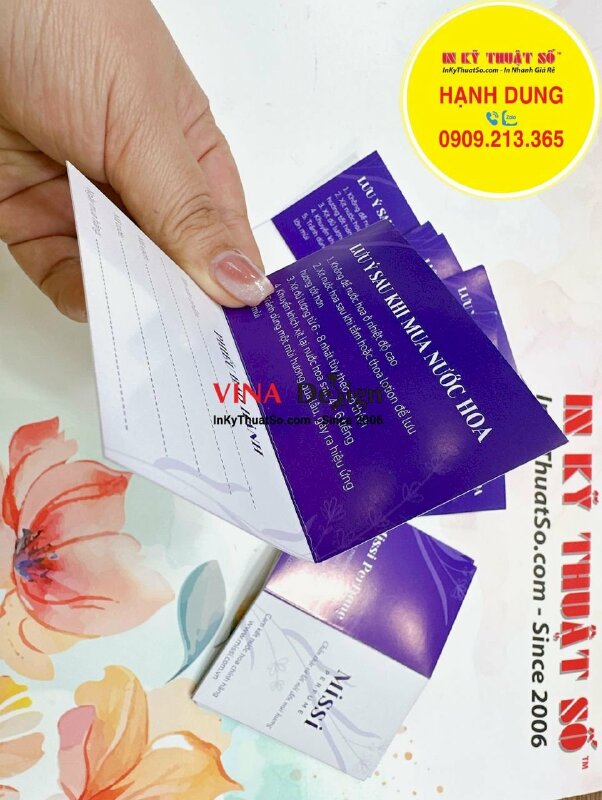 In phiếu bảo hành nước hoa kích thước 11x9cm in offset cấn 1 đường - INKTS1264