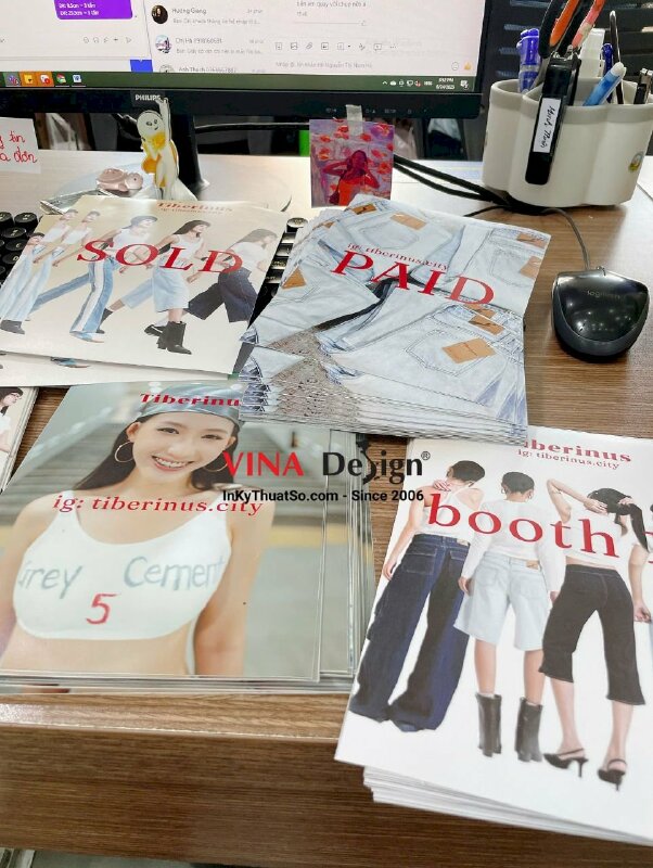 In Poster Decal sữa dán tường kính shop thời trang - INKTS3491