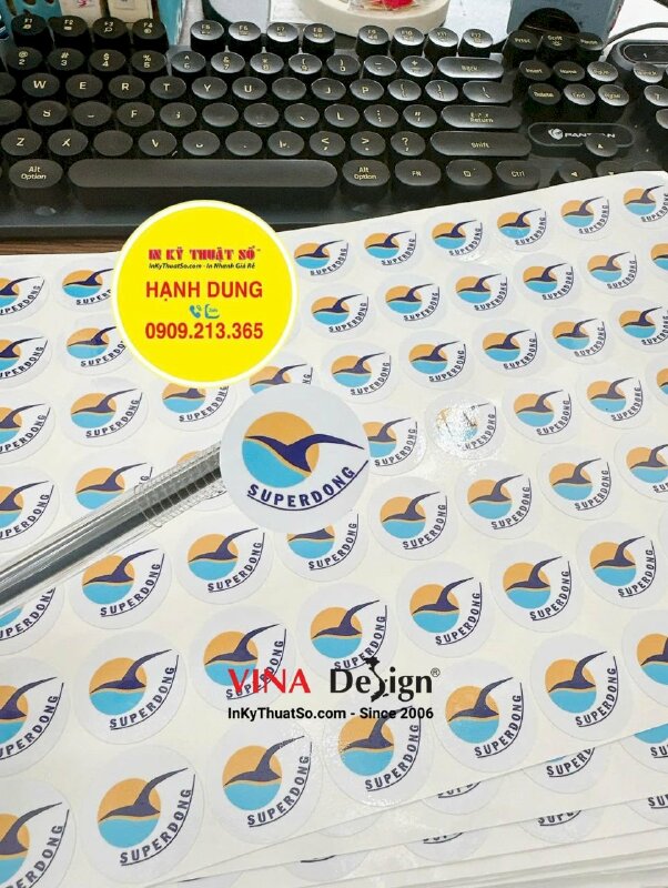 In tem dán áo logo cho sự kiện công ty tàu cao tốc, tem tròn 3cm decal sữa - INKTS3462