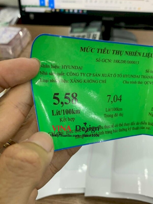 In tem tiêu thụ nhiên liệu, in Decal dán ngược lên cửa kính xe hơi - INKTS913