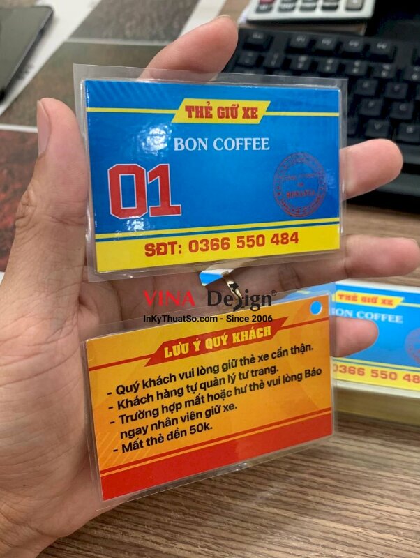 In thẻ giữ xe giấy ép plastic quán cà phê, sân bóng đá - INKTS581
