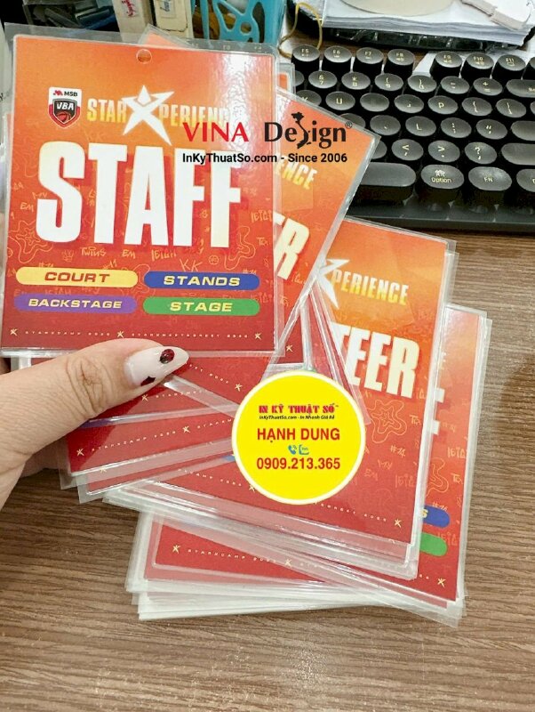 In thẻ staff đeo sự kiện StarXCamp chương trình hội trại bóng rổ VBA, thẻ giấy ép plastic bấm lỗ tròn - INKTS3531