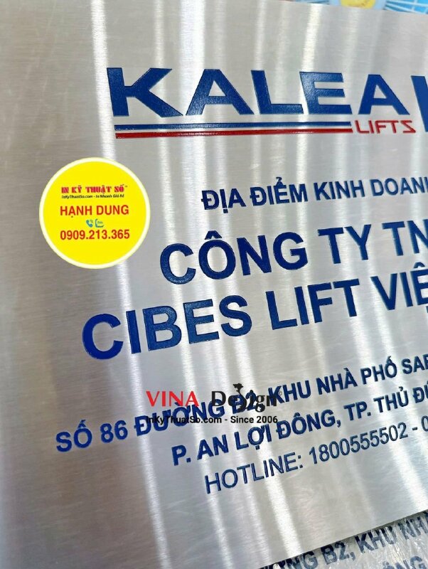 In UV inox xước ăn mòn, ốp đế Mica 10li làm bảng hiệu địa điểm kinh doanh công ty - INKTS3477