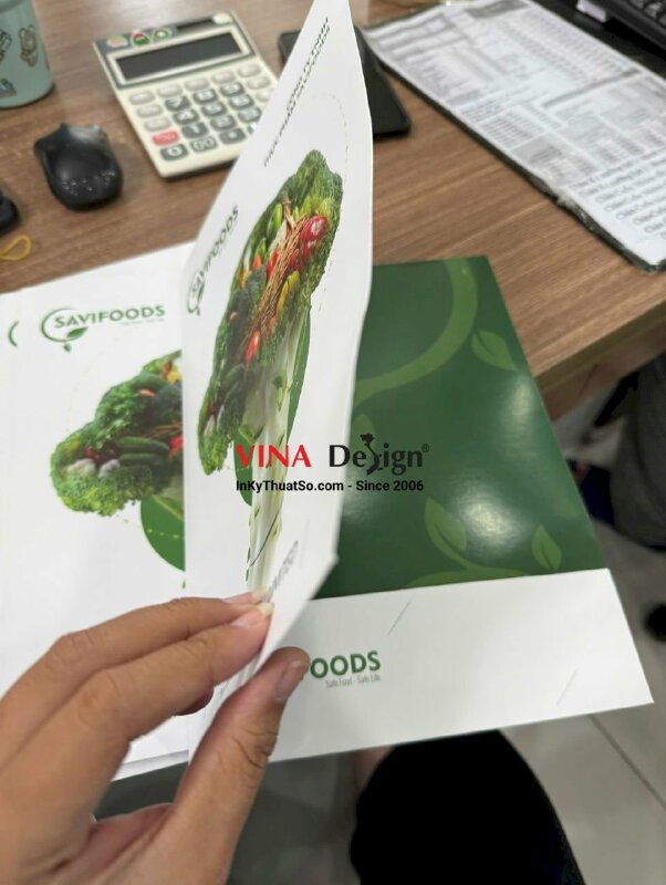 In Folder kẹp file hồ sơ, có tay gấp cho công ty thực phẩm - INKTS3580