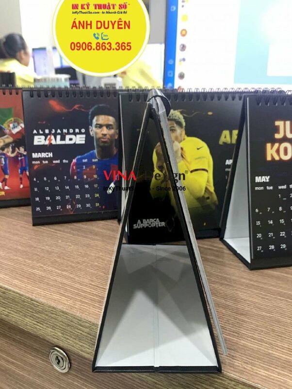 In lịch bóng đá để bàn chữ A, in lịch Barca, in lịch Messi, in lịch Tết cầu thủ bóng đá - INKTS1029