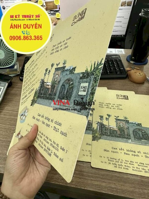 In menu nhựa PVC chống nước dạng tấm cầm tay quán bún chả - INKTS819