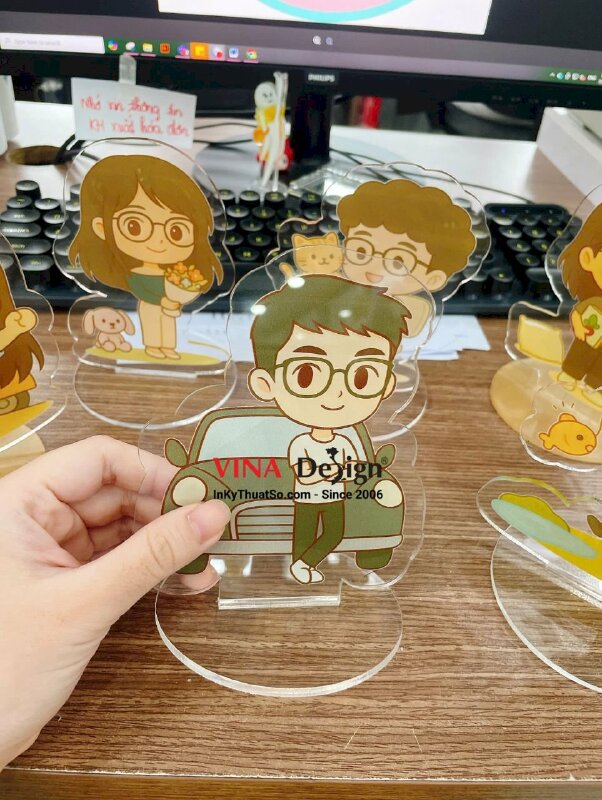 In standee Mica đồ án tốt nghiệp nhân vật chibi, in UV ngược 1 mặt - INKTS3564