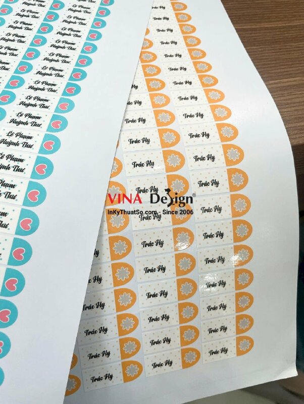 In tem nhãn tên học sinh dán dụng cụ học tập, nhãn PP in laser, có bế - INKTS3599