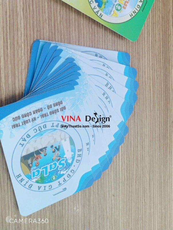 In thẻ đeo ban tổ chức sự kiện trại hè, in thẻ nhựa kỹ thuật số - INKTS624