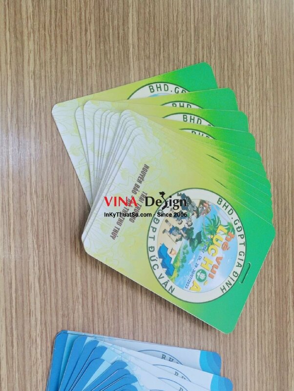 In thẻ đeo ban tổ chức sự kiện trại hè, in thẻ nhựa kỹ thuật số - INKTS624