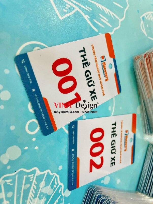 In thẻ giữ xe nhựa PVC chống trầy, kháng nước cho trung tâm ngoại ngữ - INKTS818