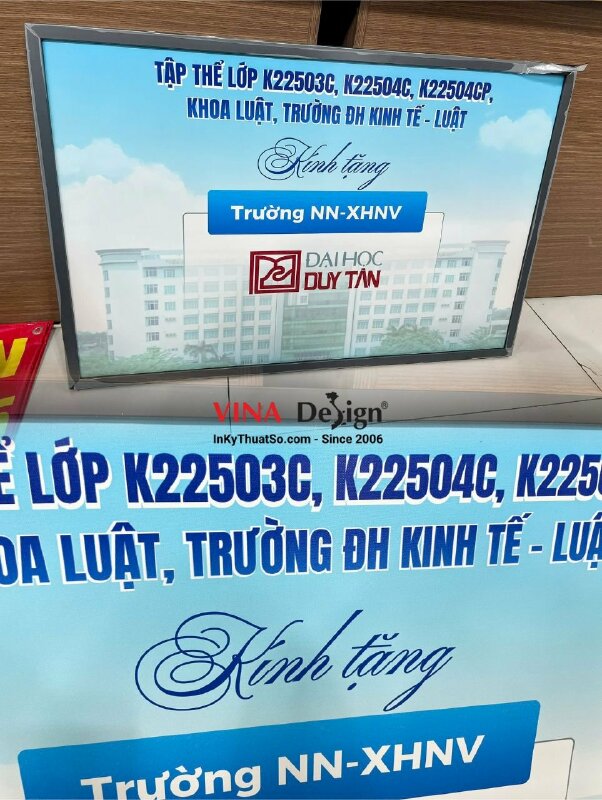 In tranh Canvas đóng khung gỗ viền đen làm quà tặng trường đại học - INKTS3595