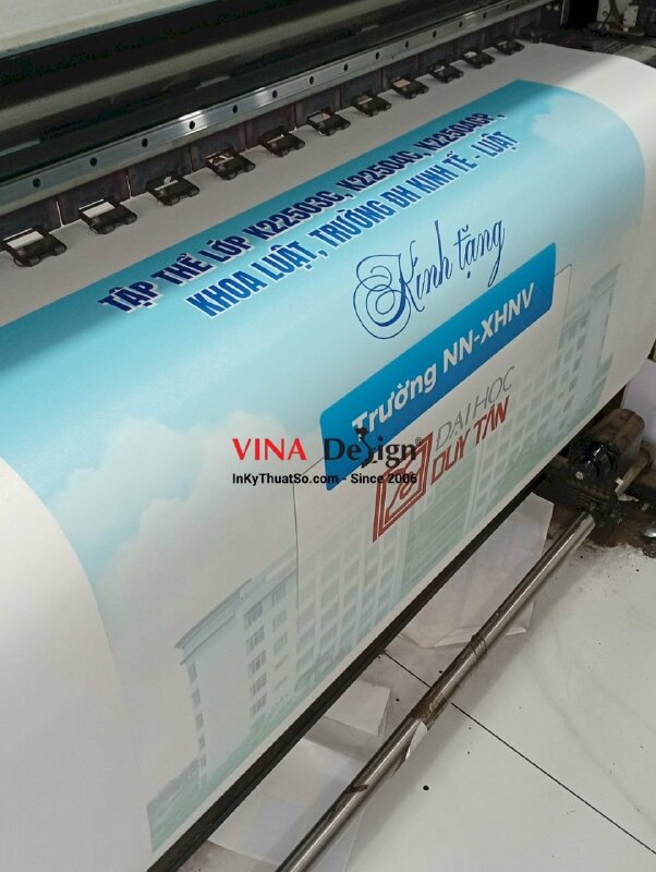 In tranh Canvas đóng khung gỗ viền đen làm quà tặng trường đại học - INKTS3595