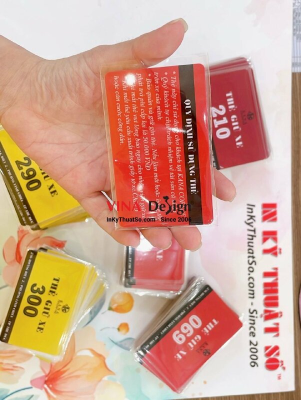 Làm thẻ nhựa giữ xe quán cà phê, đánh sổ nhảy theo yêu cầu - INKTS1063