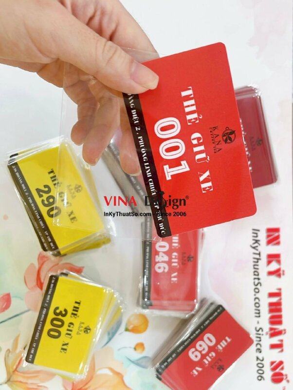 Làm thẻ nhựa giữ xe quán cà phê, đánh sổ nhảy theo yêu cầu - INKTS1063
