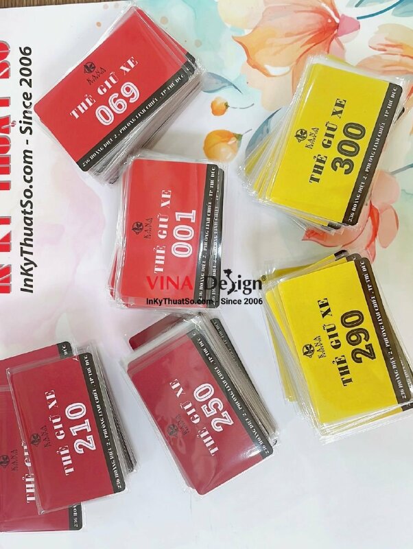 Làm thẻ nhựa giữ xe quán cà phê, đánh sổ nhảy theo yêu cầu - INKTS1063
