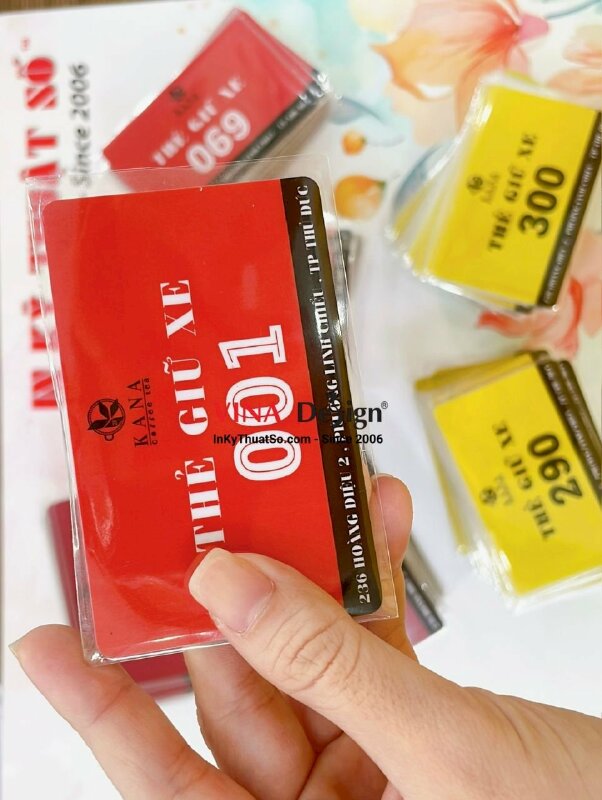 Làm thẻ nhựa giữ xe quán cà phê, đánh sổ nhảy theo yêu cầu - INKTS1063