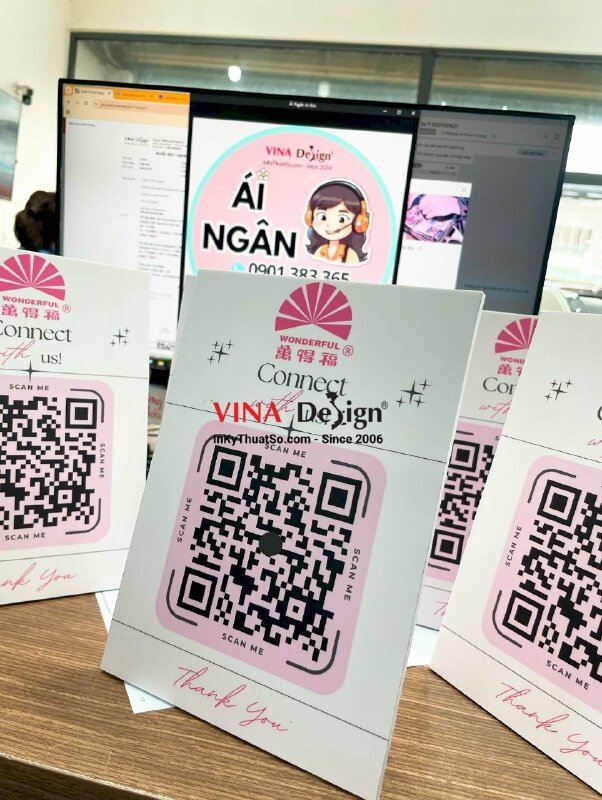 Standee bàn quét mã QRcode bảng khảo sát từ Formex 5li cắt hình chữ nhật - INKTS3576