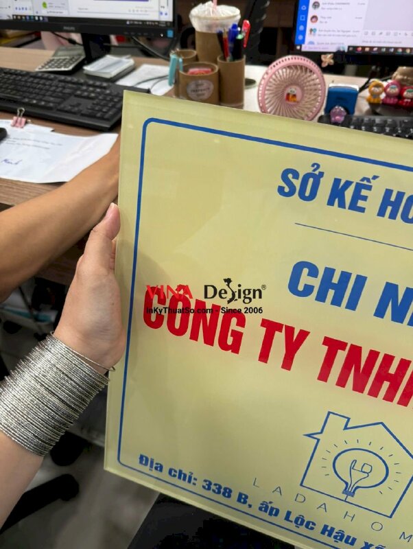 In bảng công ty mica, bảng tên chi nhánh công ty từ Mica trong 5li, in UV ngược - INKTS3607