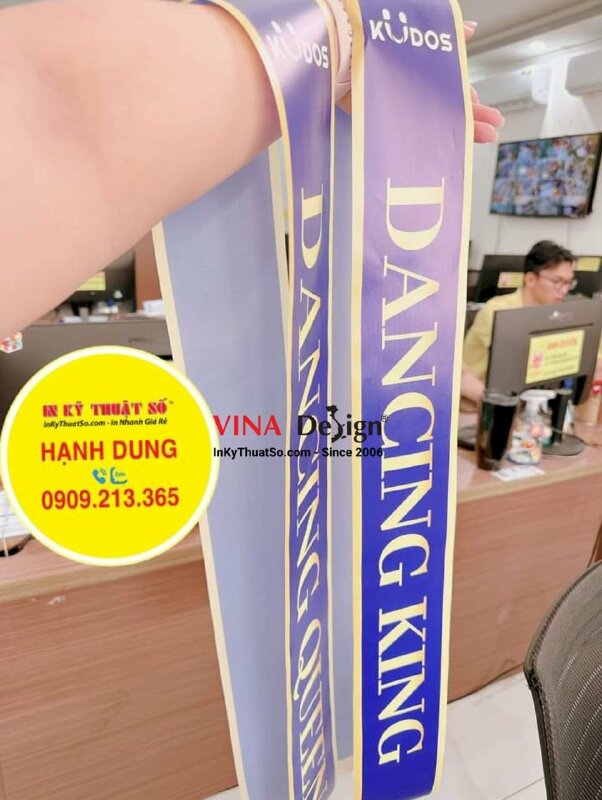 In băng rôn đeo chéo Dancing Qeen Dancing King sự kiện YEP công ty - INKTS1124