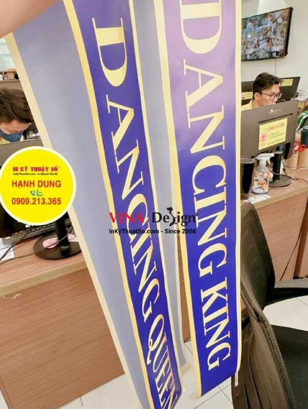 In băng rôn đeo chéo Dancing Qeen Dancing King sự kiện YEP công ty - INKTS1124