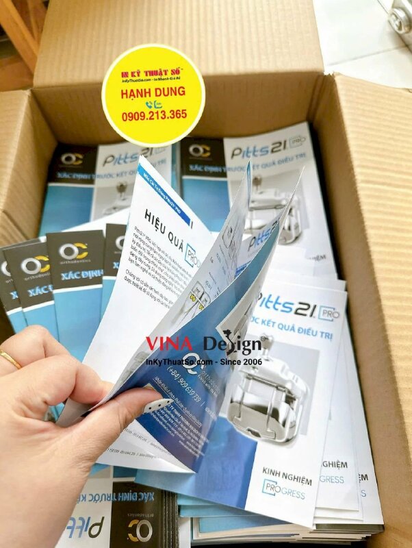 In Catologue thông tin sản phẩm Nha Khoa, catalogue khổ A5 đứng, bấm ghim giữa - INKTS3662