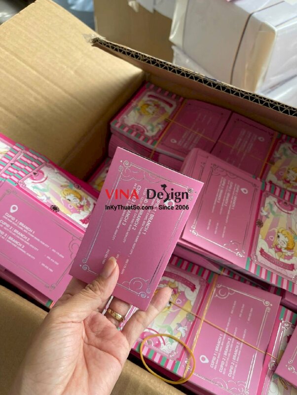 In Folder mini có tay gấp làm bao giấy đựng thẻ phòng khách sạn, ép kim tên hotel - INKTS3656