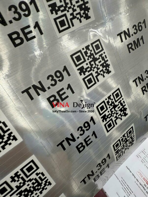 In nhãn Decal nhôm xước nền xám in UV có mực trắng, không màng, có bế - INKTS3611