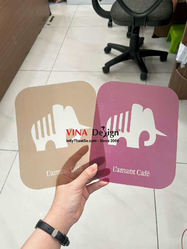 In thẻ nhựa trong logo trang trí máy cafe - INKTS3604