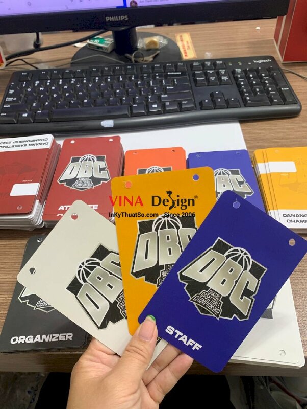 Thẻ nhựa nhân viên in laser, cán mờ, cắt dập HCN bo góc - INKTS364