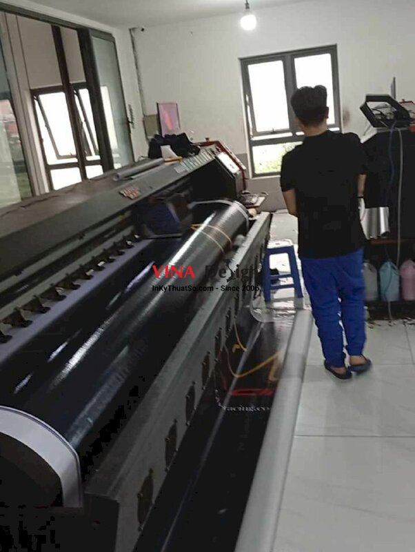 In phông nền gian hàng trưng bày linh phụ kiện xe máy tại sự kiện giải đua xe Drag Racing - INKTS2245