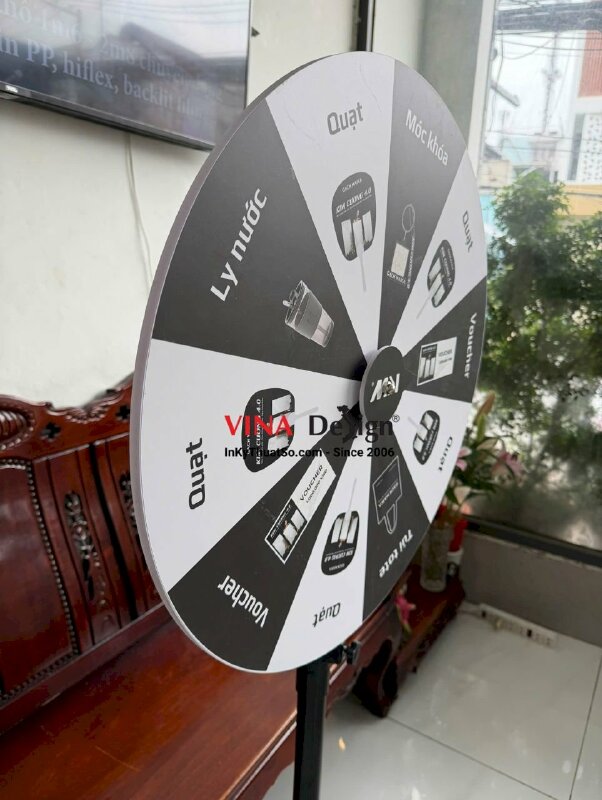 Vòng xoay may mắn chân sắt xếp gọn, tháo lắp được cho cửa hàng vật liệu xây dựng, gạch ốp lát - INKTS3669