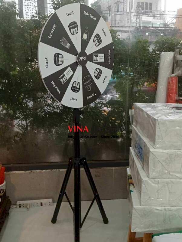 Vòng xoay may mắn chân sắt xếp gọn, tháo lắp được cho cửa hàng vật liệu xây dựng, gạch ốp lát - INKTS3669