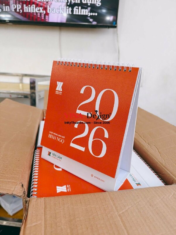 In lịch bàn chữ A 18cm x 18cm in 200 cuốn giấy mỹ thuật Constellation Snow Tela Fine EE/08 280gsm - INKTS2766