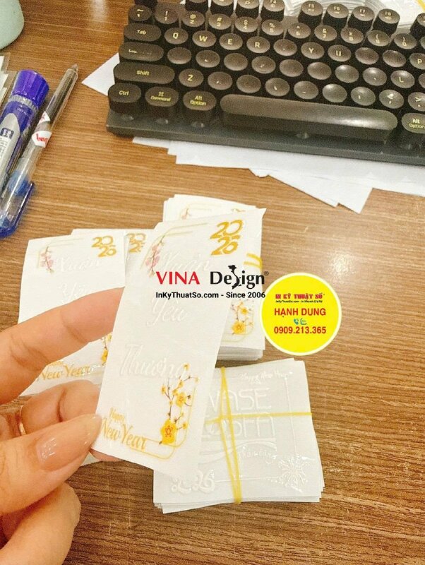 In nhãn chữ Xuân Yêu Thương UV DTF dán quà Tết cho công ty chuyên cung cấp nguyên liệu mỹ phẩm - INKTS3066