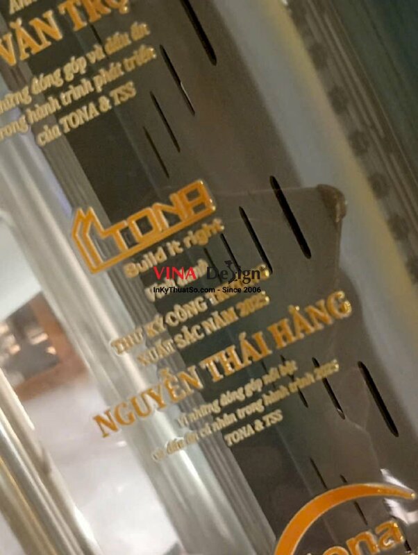 In nhãn UV DTF dán cup kỷ niệm chương vinh danh tri ân nhân viên - INKTS2540